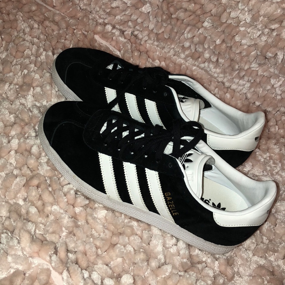 Adidas black velvet shoes